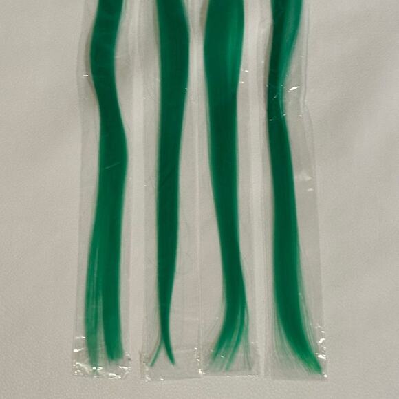Green Clip in Hair Extensions - Picture 4 of 5